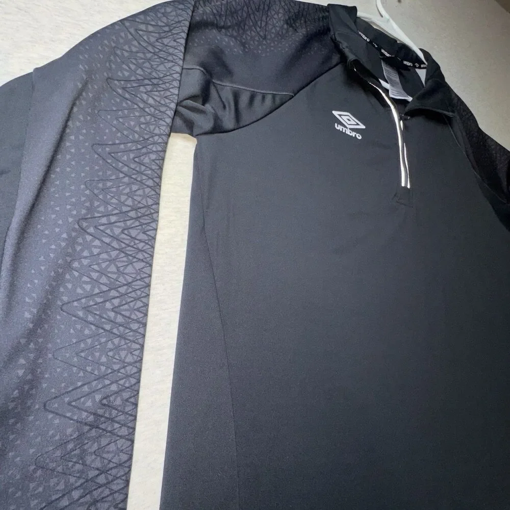 Mens Umbro 1/4 Zip Lightweight Pullover W/Thumb Holes In Sleeves Black Size Lg